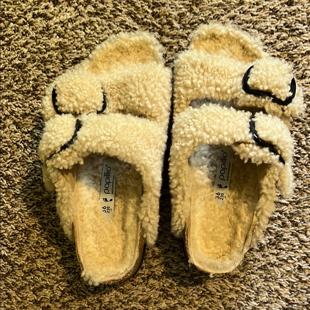 Papillio Arizona Big Buckle Womens Shearling Sandals